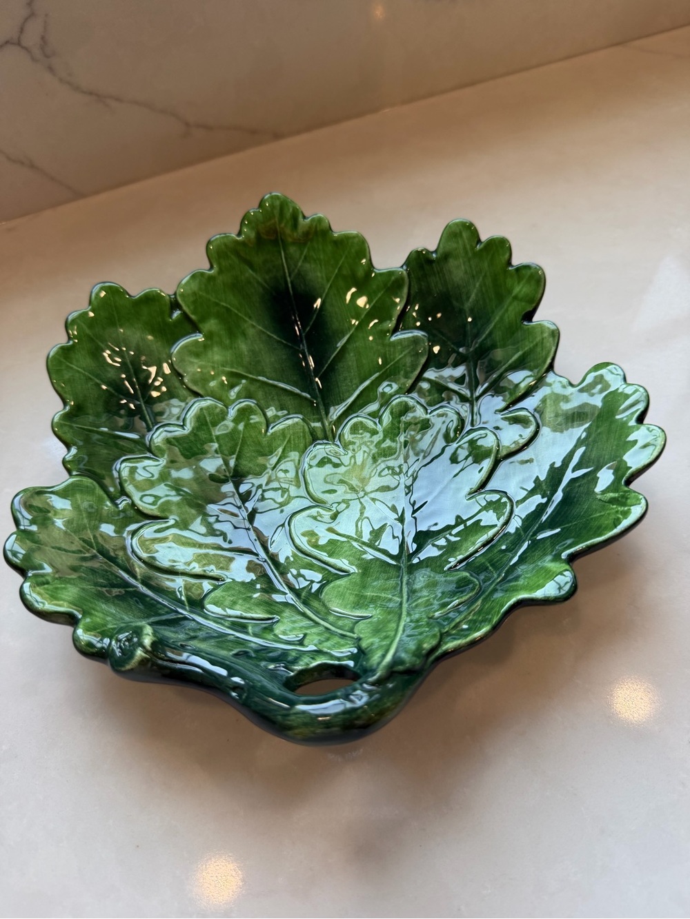 Vietri Green Leaf-Edge Ceramic 8” Salad Plate
